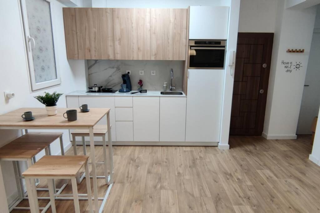 Apartment Home, Loft Center